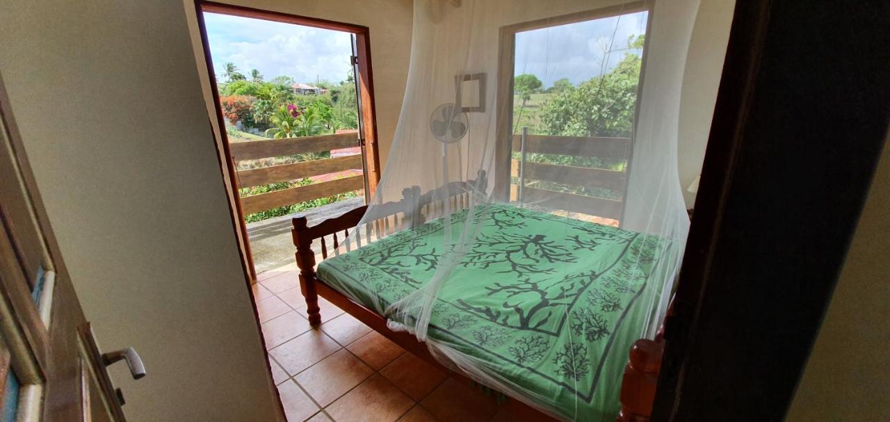 Villa Wild Paradise: Vue Mer Piscine à Débordement Le Moule